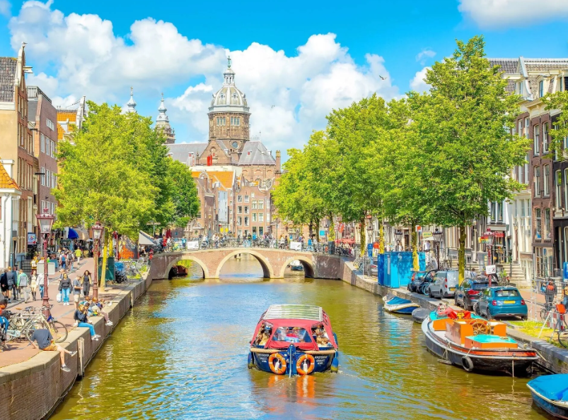 amsterdam. scenic cruise. Golf Escape Travel GOlf tours